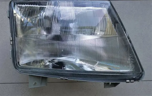 Mercedes-Benz Vito Viano W638 Headlight/headlamp A6388200161 086374 6388200161