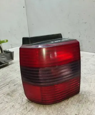 Volkswagen PASSAT B4 Rear/tail lights