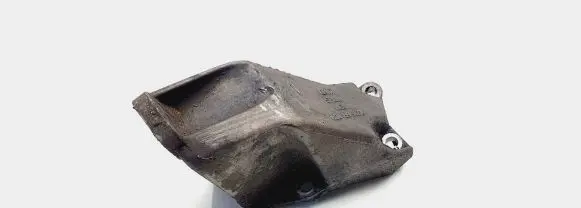 Volkswagen PASSAT B5 Engine mounting bracket 8D0199307L