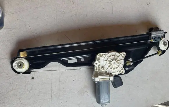 BMW 5 E60 E61 Rear door window regulator with motor 7184746 7184744