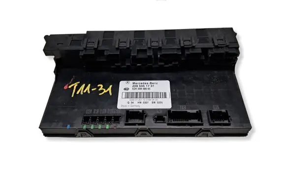 Mercedes-Benz CLK A209 C209 Fuse box set 2095451701 5DK00848665