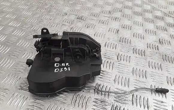 BMW X5 E70 Front door lock 7202144
