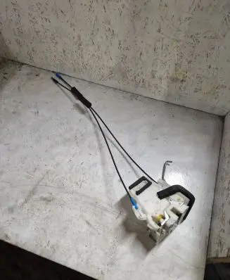 Subaru Legacy Front door lock