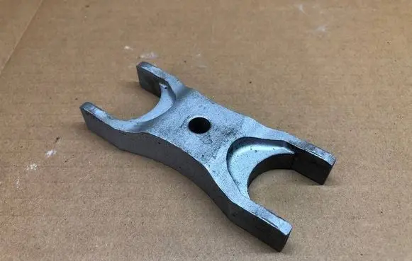 Skoda Yeti (5L) Fuel Injector clamp holder 03L216A