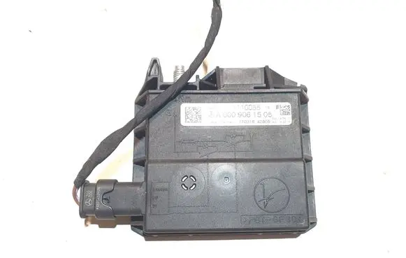 Mercedes-Benz E W213 Battery relay fuse A0009061505