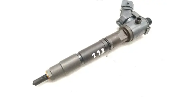 Volvo XC40 Fuel injector 31452113