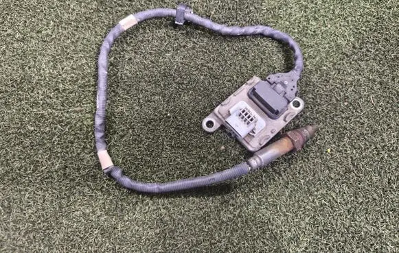 Renault Trafic III (X82) Lambda probe sensor SNS148A 227905444R A3C00690900