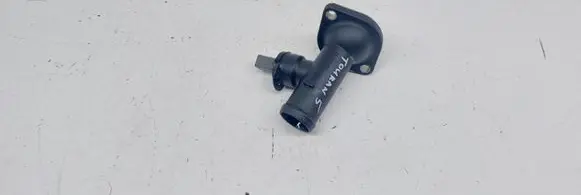 Volkswagen Touran I Engine coolant pipe/hose 03G121121