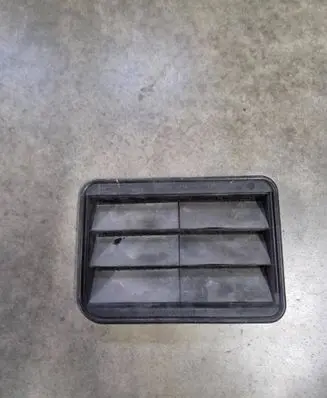 BMW 4 F32 F33 Quarter panel pressure vent 9176945