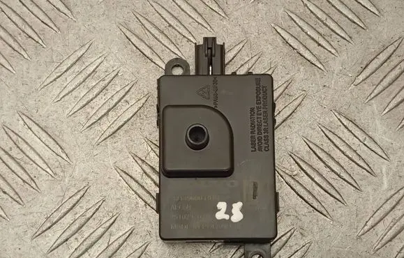 Coolant fan relay