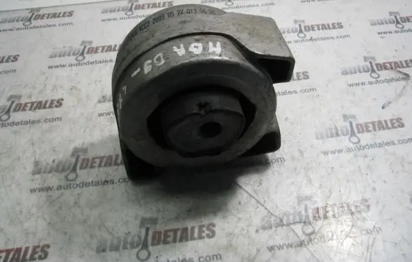 Mercedes-Benz B W245 Engine mount bracket A1692401218