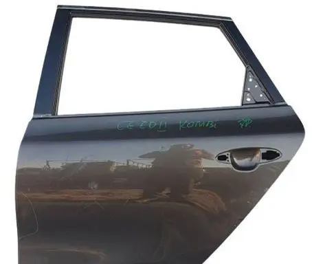 KIA Ceed Rear door