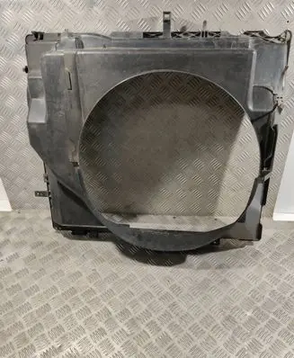 Nissan Pathfinder R51 Radiator cooling fan shroud 