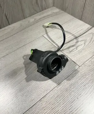 BMW 5 E39 Engine control unit/module fan 0130002831 129017451829