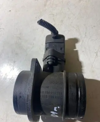 Volkswagen Golf IV Mass air flow meter 038906461C 0281002757