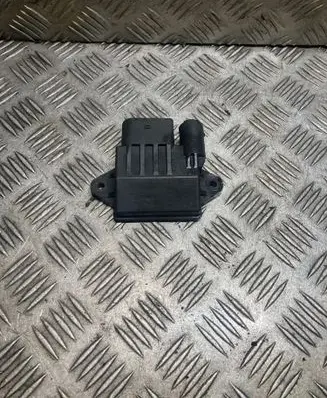 Chrysler 300 - 300C Glow plug pre-heat relay 6429005801 A6429005801