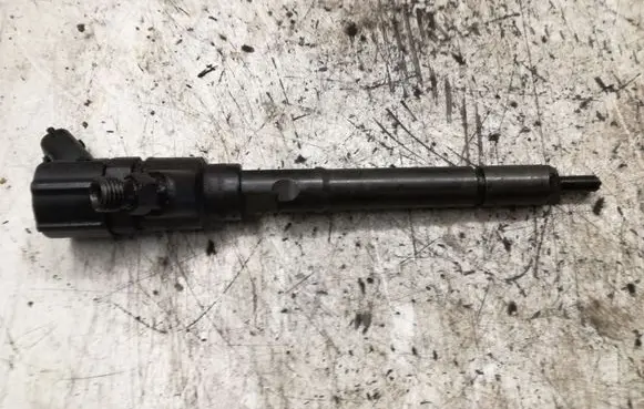 Hyundai Tucson JM Fuel injector 04451102583380027400