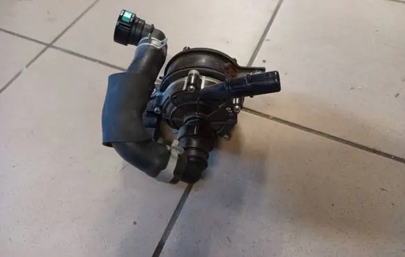 Hyundai Ioniq 5 Water pump 369000EK0 20211127 PA66GF25