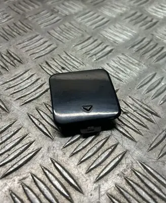 BMW 5 E60 E61 Front tow hook cap/cover 7033700