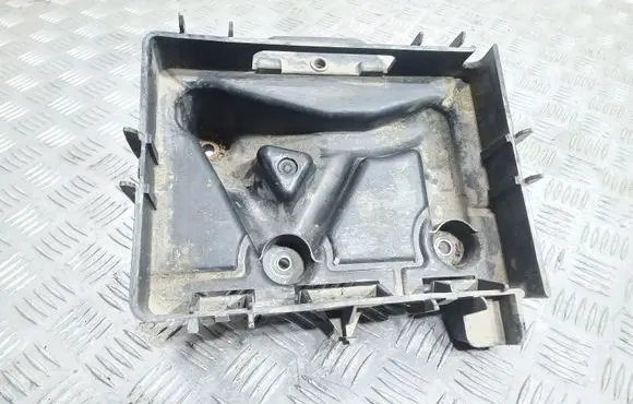 Seat Ibiza III (6L) Battery tray 6Q0915331