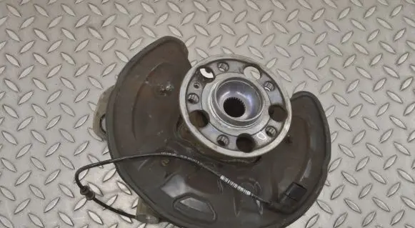 Mercedes-Benz E W213 Rear wheel hub