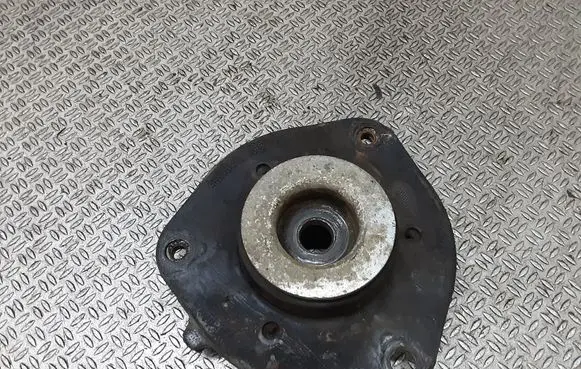 Volkswagen Golf IV Front coil spring rubber mount 