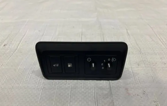 Land Rover Discovery 5 Light switch L8D2-11654-AA