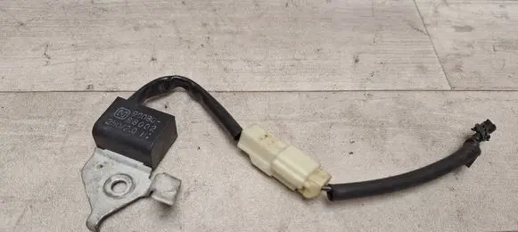 Toyota Avensis T250 Sensor 9008088002 88002 90080
