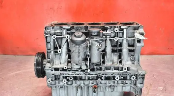 Volvo V70 Engine block 30777889