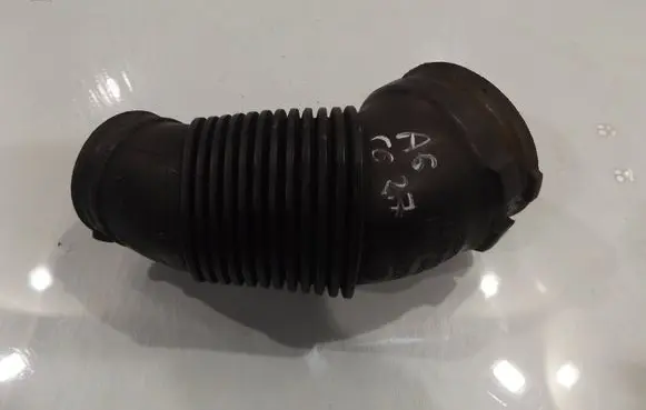 Audi A6 S6 C6 4F Air intake duct part 4F0129615D