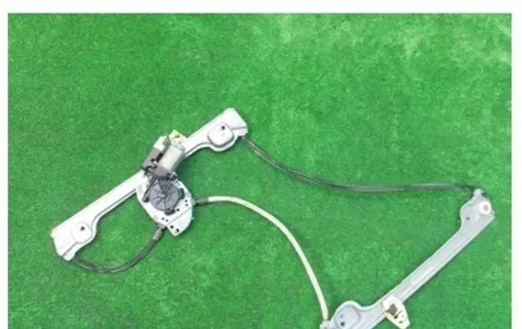 Peugeot 1007 Sliding door window regulator with motor
