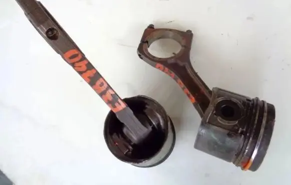 BMW 7 E38 Crankshaft 