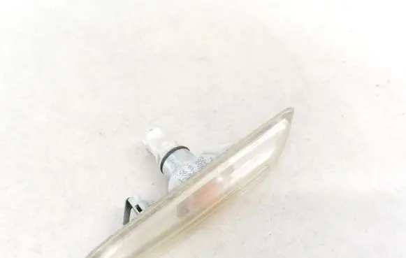 BMW 3 E46 Front fender indicator light 69113715 71657421