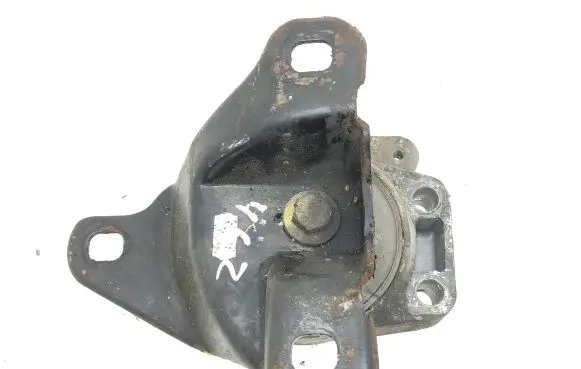 Ford Mondeo Mk III Engine mount bracket