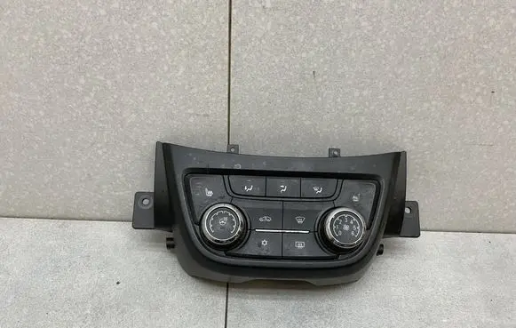 Opel Zafira C Climate control unit 13474047