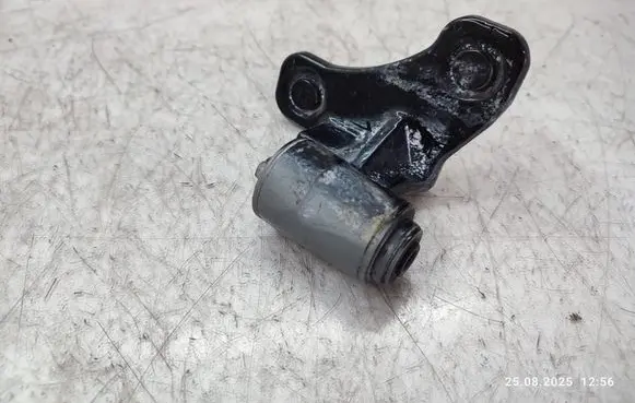 Mercedes-Benz E W212 Front door lower hinge 
