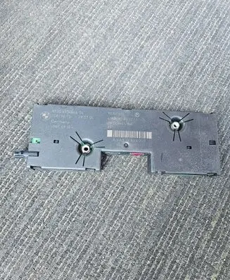 BMW 3 E90 E91 Aerial antenna amplifier 6934846 920037001 10819610