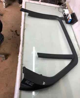 Mercedes-Benz GLC X253 C253 Rear door window/glass frame A2537370471