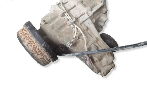 Nissan Patrol Y61 Gearbox transfer box case 