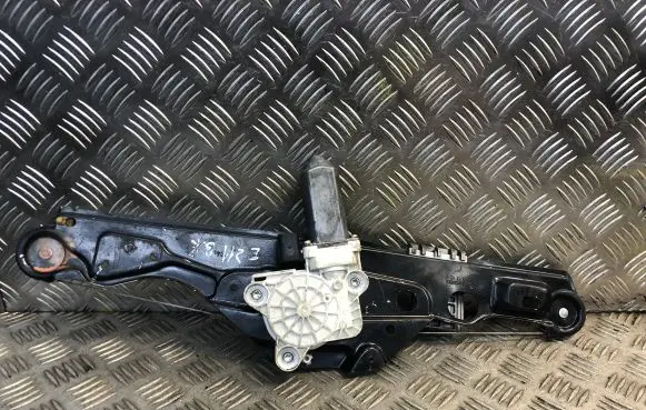 Mercedes-Benz E W211 Rear door window regulator with motor 2117300146