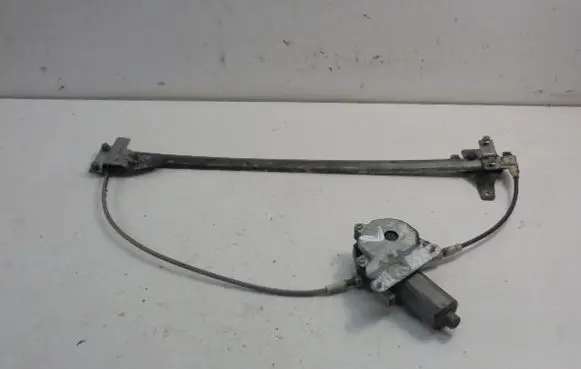 Mercedes-Benz Vito Viano W638 Front door window regulator with motor 0130821667