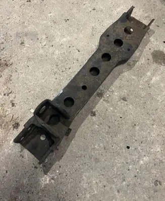 Mitsubishi Pajero Gearbox mounting bracket