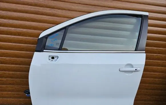 Suzuki SX4 S-Cross Front door
