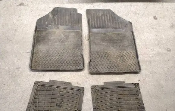 Toyota Avensis T250 Car floor mat set