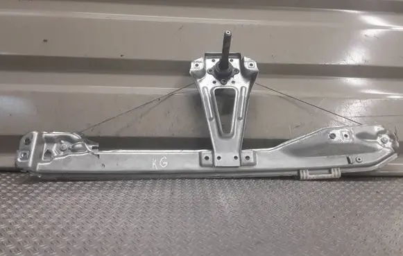 Renault Clio III Rear door manual window regulator 8200291154B