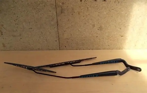 Ford Fiesta Front wiper blade arm