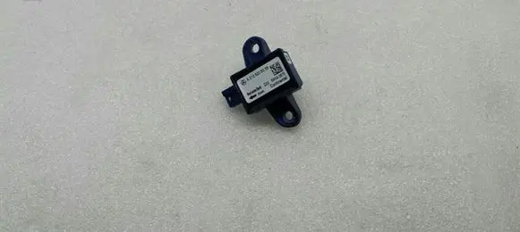 Mercedes-Benz CLS C218 X218 Airbag deployment crash/impact sensor A2128205026
