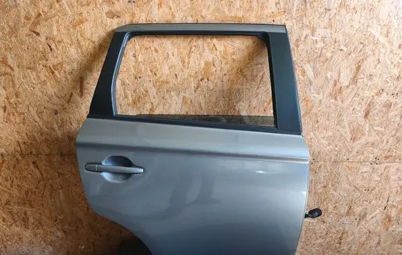 Mitsubishi Outlander Rear door 