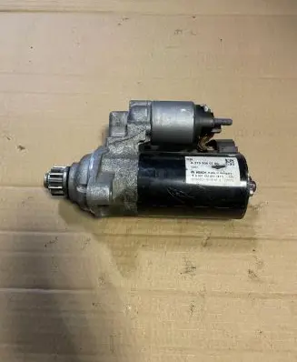 Mercedes-Benz A W176 Starter motor 2709060700