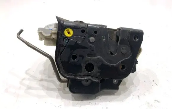 Audi A3 S3 8P Rear door lock 4F0839015